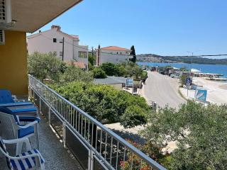 Apartment Sorriso - 1ST ROW BY THE BEACH - 3