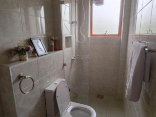 Stylish 1BR with Pool at Shawmut Suites Nakuru - 5