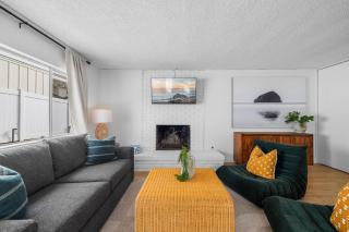 Steps to Windnsea Beach | Parking, Patio, Location! - 7