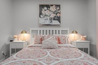 Newly Renovated 3BR Home in West End Kingston - 3