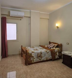 شقة مفروشة بفيلا مميزه للإيجار بالتجمع الاول - Cairo - 7