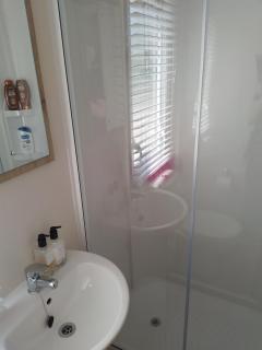 2-bed Hide-away Caravan at Ashbourne Heights - 5