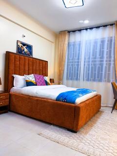 Charm Luxe Homes - 9