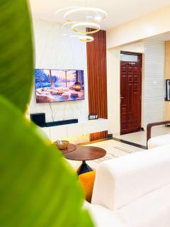 Charm Luxe Homes - 4