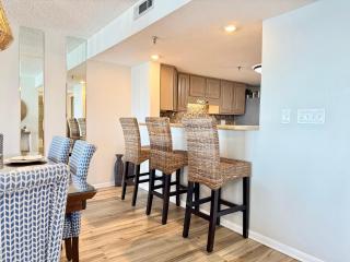 Surf Dweller 408 - 2BD Gulf Front - Beach Service! - 4