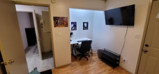 The Cozy Corner in Canoga - 3