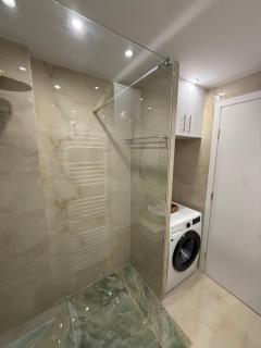 Luxavie-Renovated Apartment Near City Center - 3