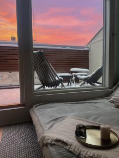 Heart of Helsinki, new loft,walk everywhere, balcony,two beds, tram to central railway 100m, walk central railway 20 mins - 8