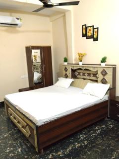 Radha Krishna Palace Banquet Hall and Rooms - 8