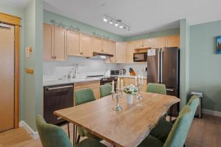 Spacious 2 bedroom condo with breathtaking views - 8