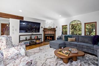 Magical Retreat at the Enchanted Vashon Castle - 5