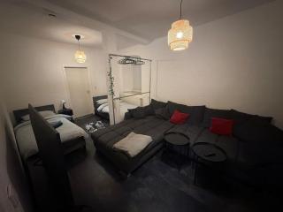 Zentrales 3-Schlafzimmer-Apartment in Würzburg-Hdf - 1