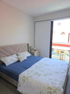 Sea'Amore - Modern & Luxury Apartment - 7mins walk to Flic en Flac Beach - Covered Parking - WiFi - Easy Living & Self Catering with Premium Amenities - 7