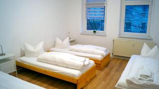 Gemütliche Wohnung direkt am Bahnhof perfekte Lage - 2