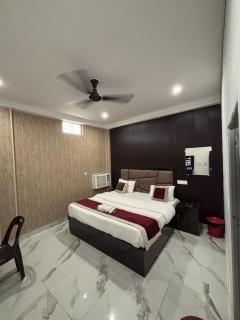 Krishna guest house - 5