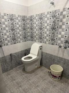 Krishna guest house - 2