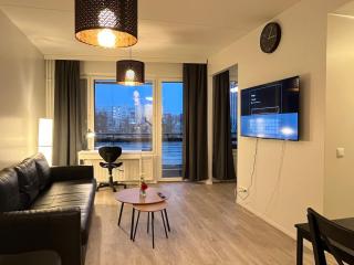Bright Sauna Apartment 50m to Train, Near Airport - 1