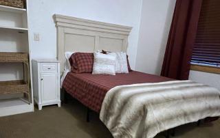 Ski in and out-King-Canyon-Silverado-Coffee and Tea Bar-Steam-Pool-Hot Tub - 5