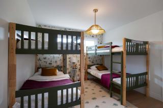 Backyard Oasis Renovated 10min to Beach Villa - 8