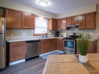 Lovely West Akron home with attached private garage - 4