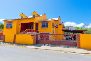 Dushi Family Home - 0