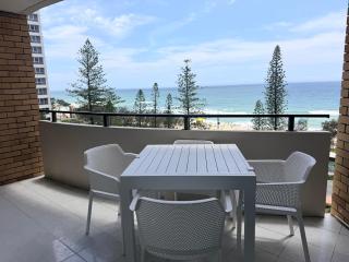 706TheSands Beachfront Apartment at the centre of Surfers Paradise - 6