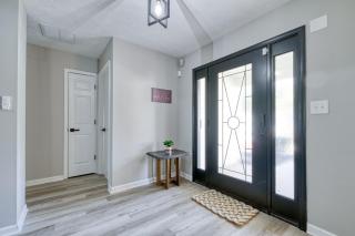 Stylish 4BR Urban Oasis - 8