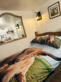 Thors Cave Cabin, Peak District - 1