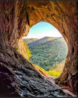 Thors Cave Cabin, Peak District - 2