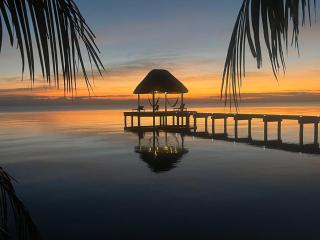 Coral Palms Beach House - 8