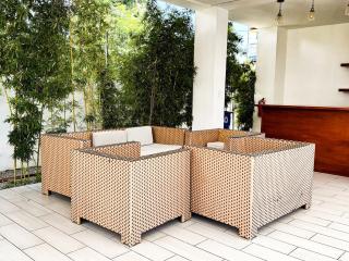 Serene Penthouse near Homs Hospital - 4