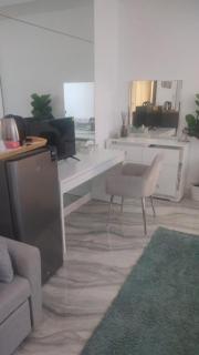 Ahlan Premium Spacious Luxury Furnished 2 Bedroom Apartment Marina Beach JBR for Families and Groups - Dubai - 3