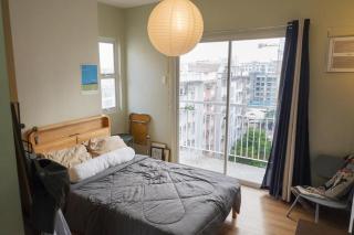 Modern Corner Studio with Balcony - 0