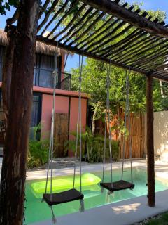 Casa CÅLŪ Cozy & Confortable Jungle House with Pooll - 5