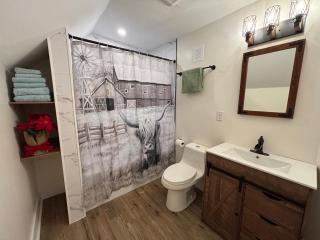 Charming Victorian Retreat in Quiet NH Town - 9