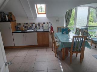 Shell Hill 3-Bed Apt Sleeps 6 15 mins to Beach - 3