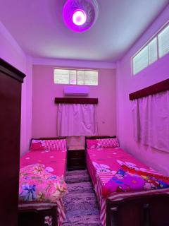 Cozy airconditioned two bedroom apartments شقق فندقية مكيفة للإيجار - 7