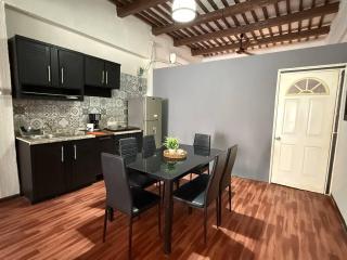 Stay Downtown Everything Within Walking Distance - 7