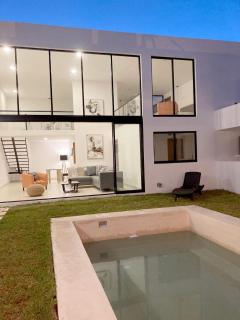 Villa with Pool Steps from the Malecón & Historic - 9