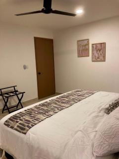 Villa with Pool Steps from the Malecón & Historic - 4