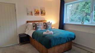 NEW Comfy 3 Bed Home in Shirley, Solihull - Free Parking - Quiet Area - Near Shops - 8