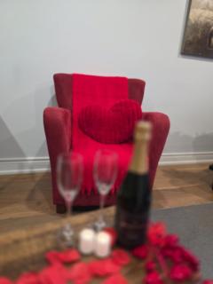 Togather Time,5 minutes to HYW 401 - 0