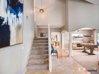 Upscale Scottsdale Oasis with Heated Pool Sports Court and Golf - 7