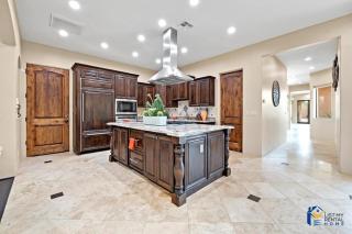 Million Dollar Desert Retreat with Waterslide Pickleball and Golf - 9