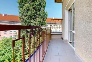 New Bright & Quiet Central Studio Top Floor - 1