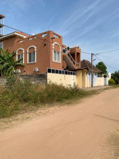 Casa Del Mar Apartments - 2