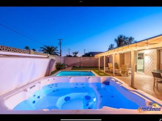 Old Town Scottsdale Paradise Heated Pool Putting Green with Casita - 2