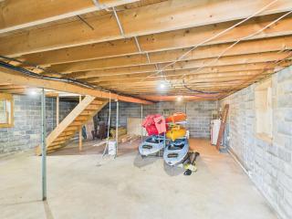 Secluded Mountain Lake Escape - 7