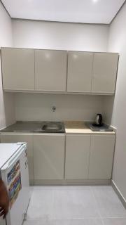 استديو غرف نوم سرير مزدوج بمطبخ - 8