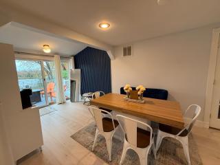 Cozy Waterfront Cottage - Sleeps 4 - 1